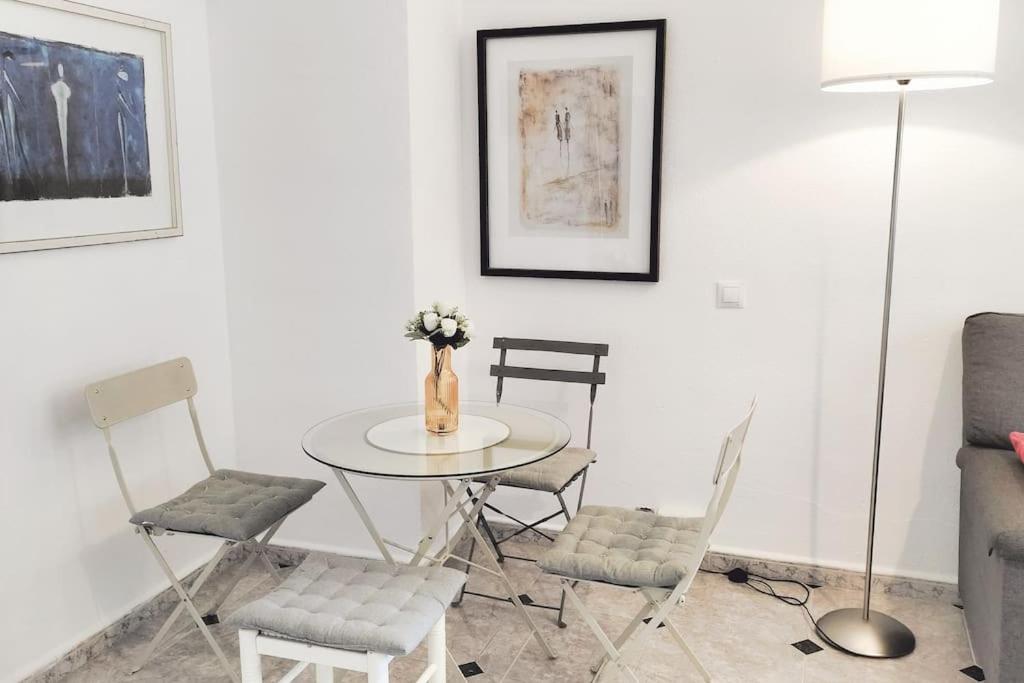Bonito Apartamento De Dos Dormitorios En El Centro Y Calle San Miguel Torremolinos Exterior foto